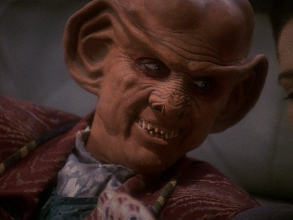extant_StarTrek_DS9_5x18-BusinessAsUsual_03716.jpg