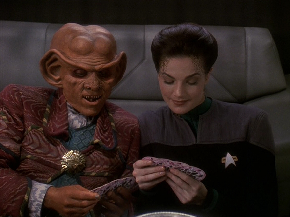 extant_StarTrek_DS9_5x18-BusinessAsUsual_03742.jpg