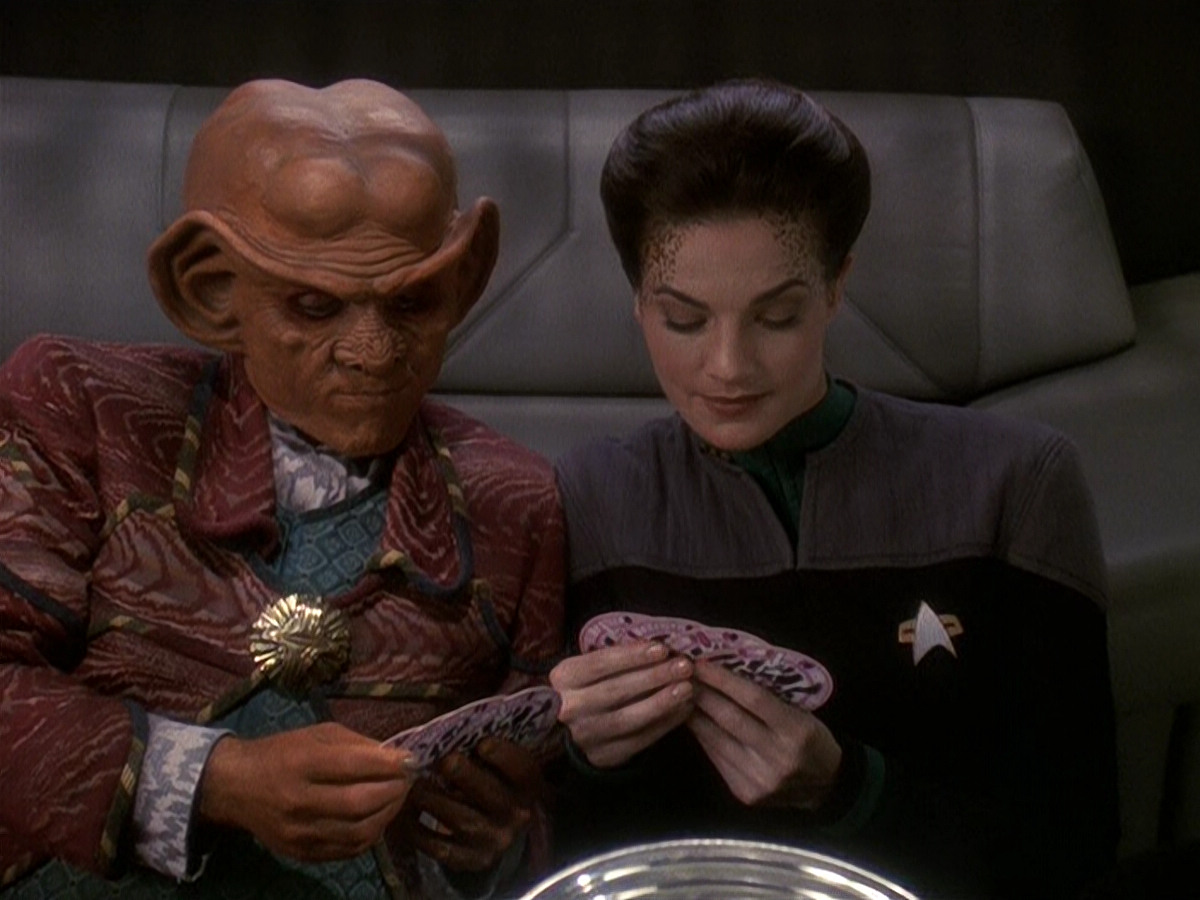 extant_StarTrek_DS9_5x18-BusinessAsUsual_03743.jpg
