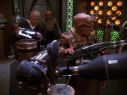 extant_StarTrek_DS9_5x18-BusinessAsUsual_00918.jpg