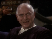 extant_StarTrek_DS9_5x18-BusinessAsUsual_01669.jpg