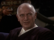 extant_StarTrek_DS9_5x18-BusinessAsUsual_01671.jpg