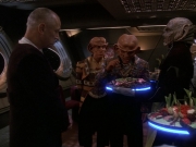 extant_StarTrek_DS9_5x18-BusinessAsUsual_02121.jpg