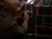 extant_StarTrek_DS9_5x18-BusinessAsUsual_03269.jpg
