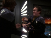 extant_StarTrek_DS9_5x18-BusinessAsUsual_03437.jpg
