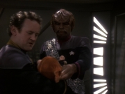 extant_StarTrek_DS9_5x18-BusinessAsUsual_03511.jpg