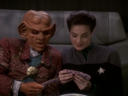 extant_StarTrek_DS9_5x18-BusinessAsUsual_03742.jpg