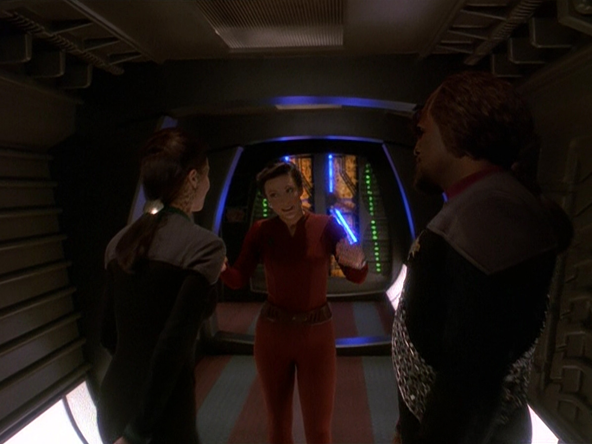 extant_StarTrek_DS9_5x19-TiesOfBloodAndWater_00018.jpg