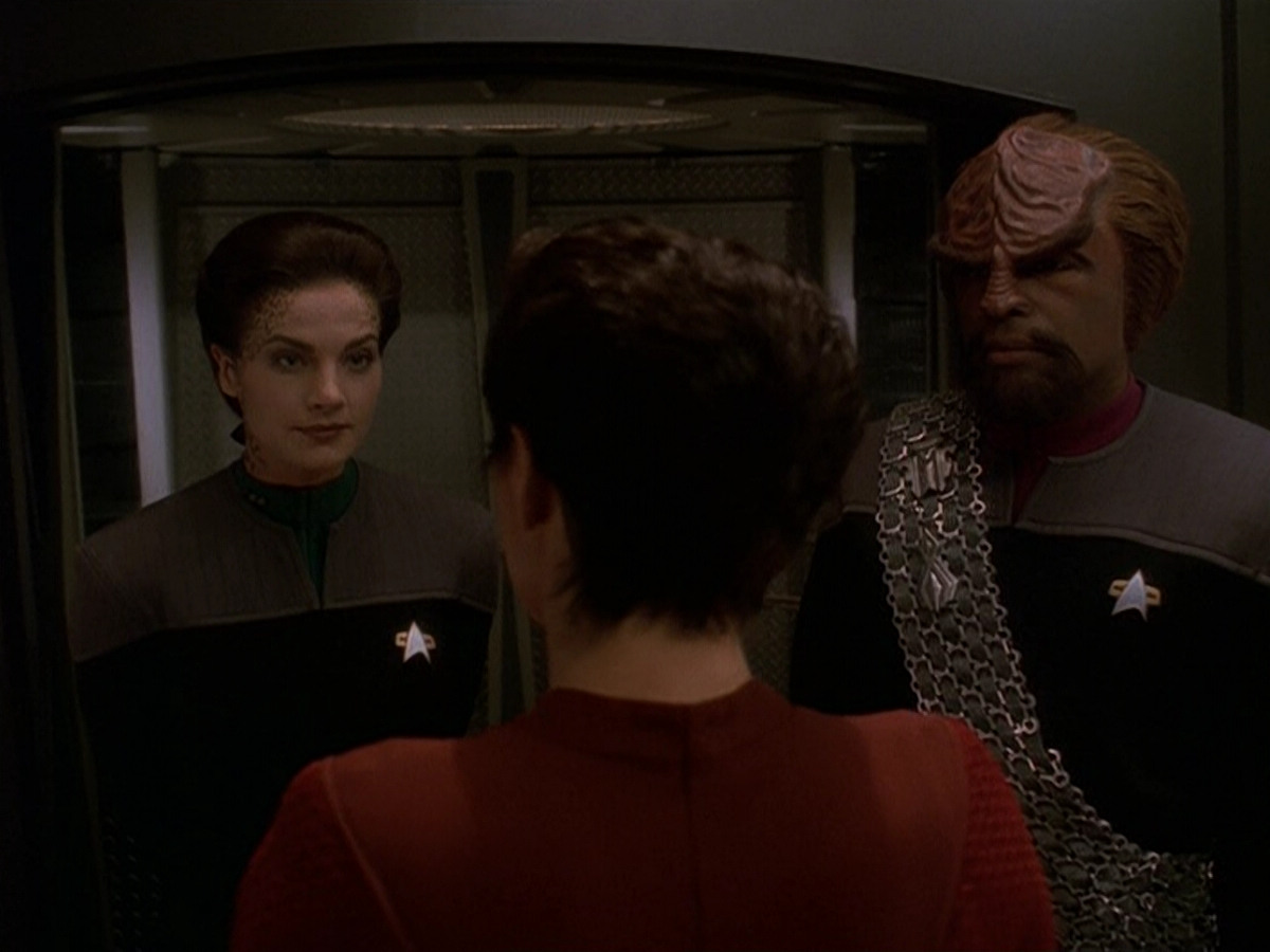 extant_StarTrek_DS9_5x19-TiesOfBloodAndWater_00038.jpg