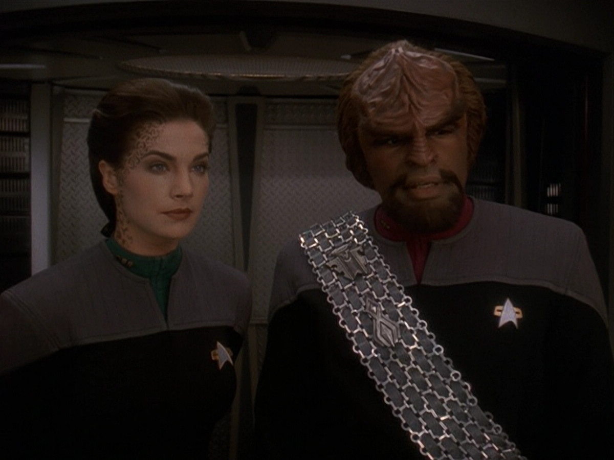 extant_StarTrek_DS9_5x19-TiesOfBloodAndWater_00073.jpg