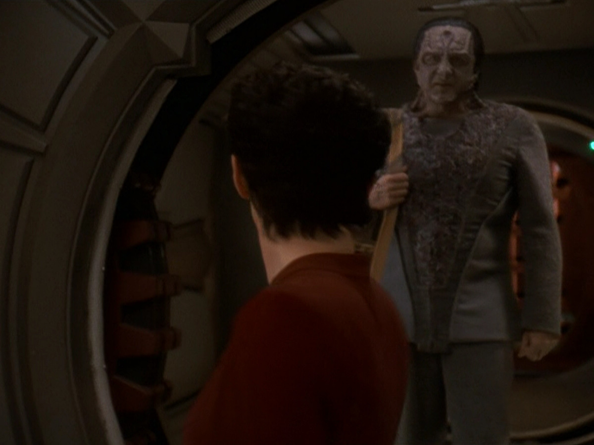 extant_StarTrek_DS9_5x19-TiesOfBloodAndWater_00088.jpg