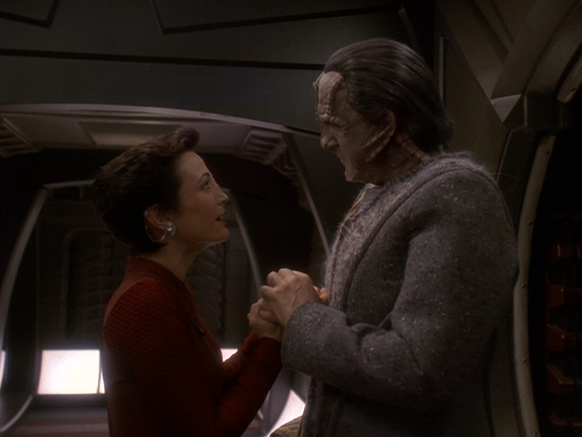 extant_StarTrek_DS9_5x19-TiesOfBloodAndWater_00106.jpg