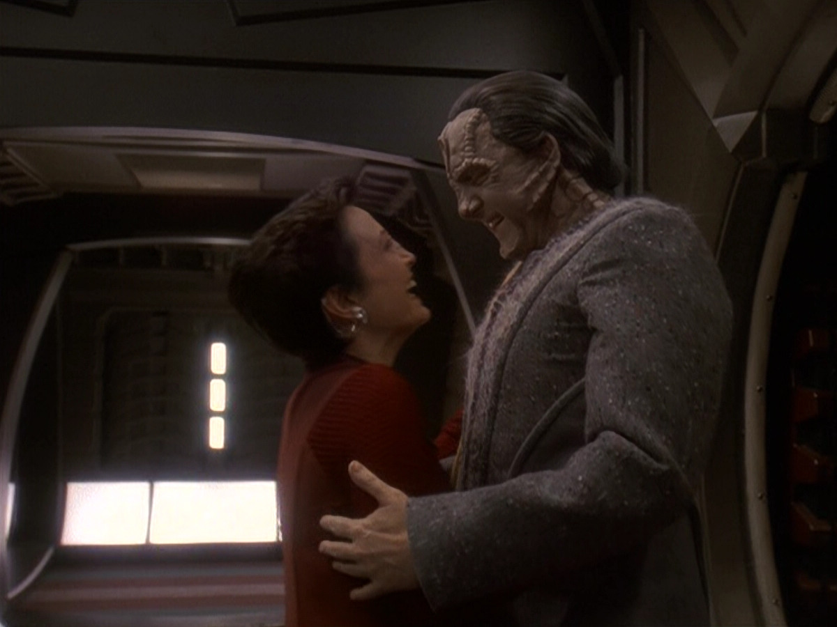 extant_StarTrek_DS9_5x19-TiesOfBloodAndWater_00120.jpg