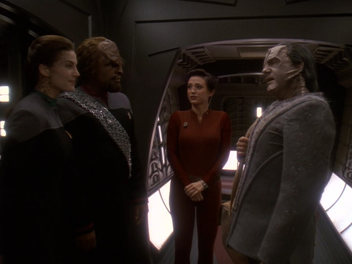 extant_StarTrek_DS9_5x19-TiesOfBloodAndWater_00128.jpg