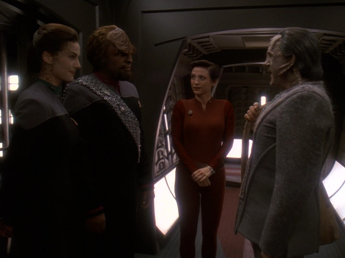 extant_StarTrek_DS9_5x19-TiesOfBloodAndWater_00144.jpg