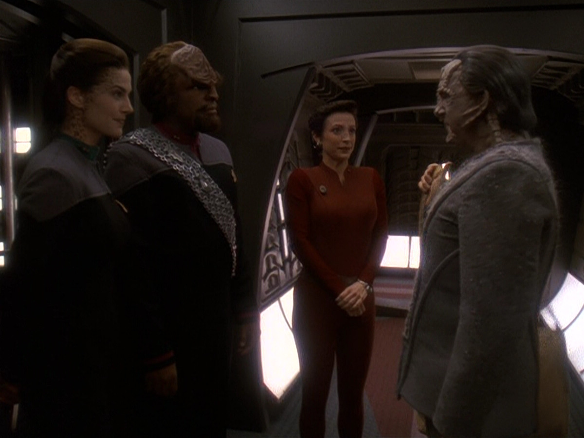 extant_StarTrek_DS9_5x19-TiesOfBloodAndWater_00146.jpg