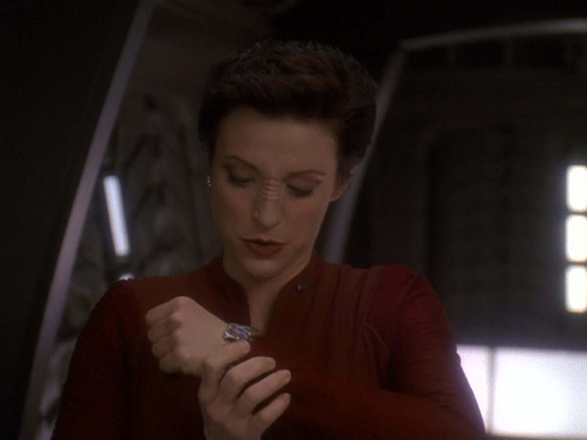 extant_StarTrek_DS9_5x19-TiesOfBloodAndWater_00162.jpg