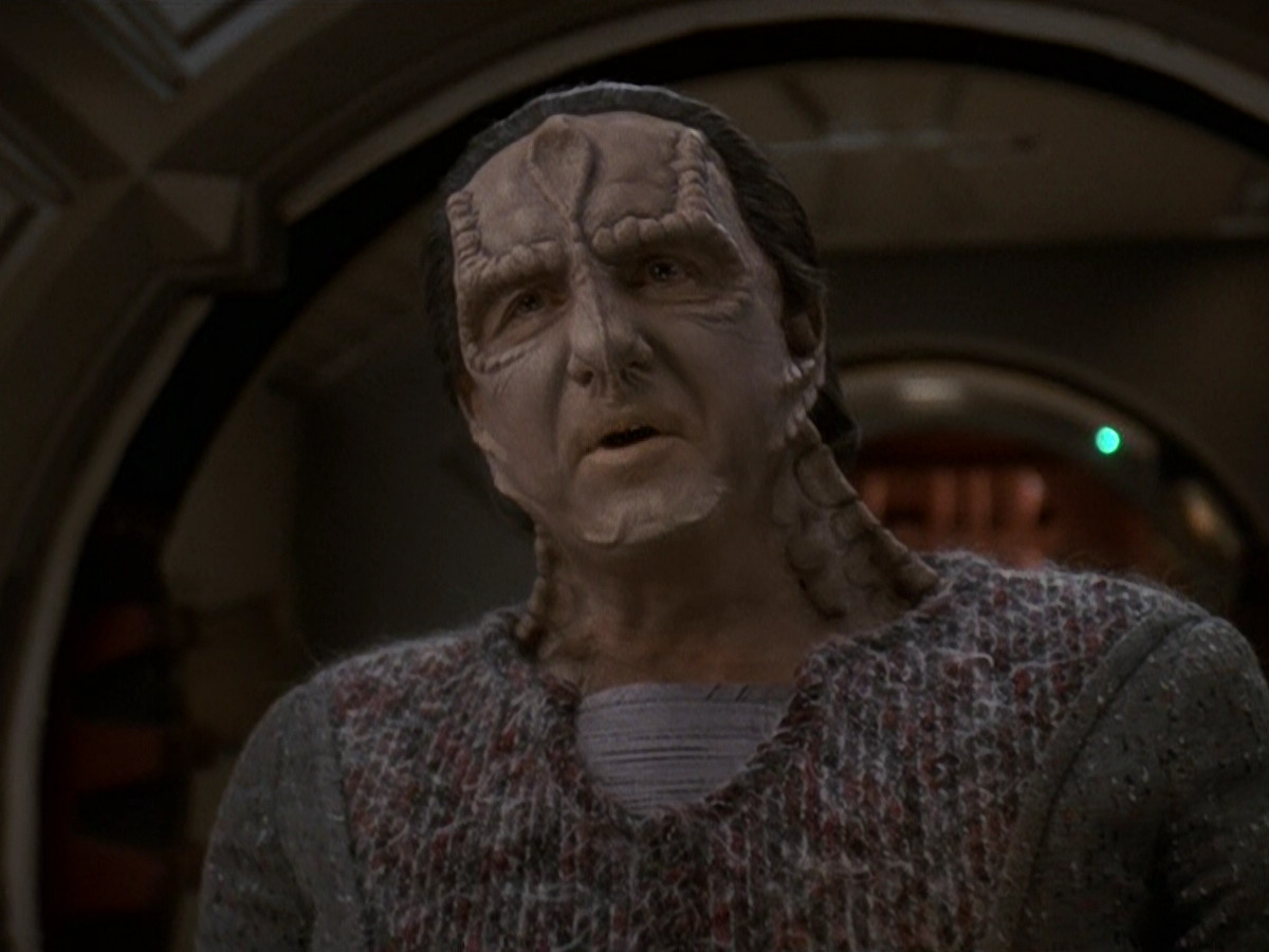 extant_StarTrek_DS9_5x19-TiesOfBloodAndWater_00172.jpg
