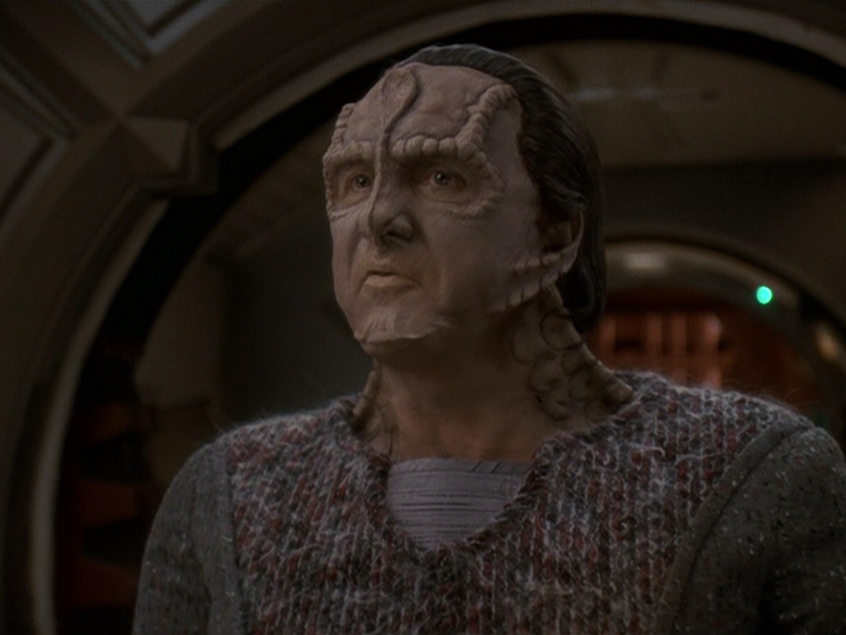 extant_StarTrek_DS9_5x19-TiesOfBloodAndWater_00175.jpg