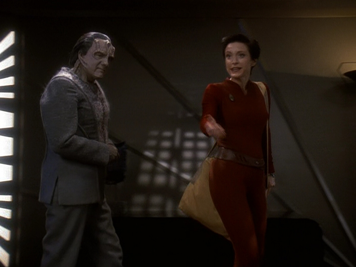 extant_StarTrek_DS9_5x19-TiesOfBloodAndWater_00225.jpg