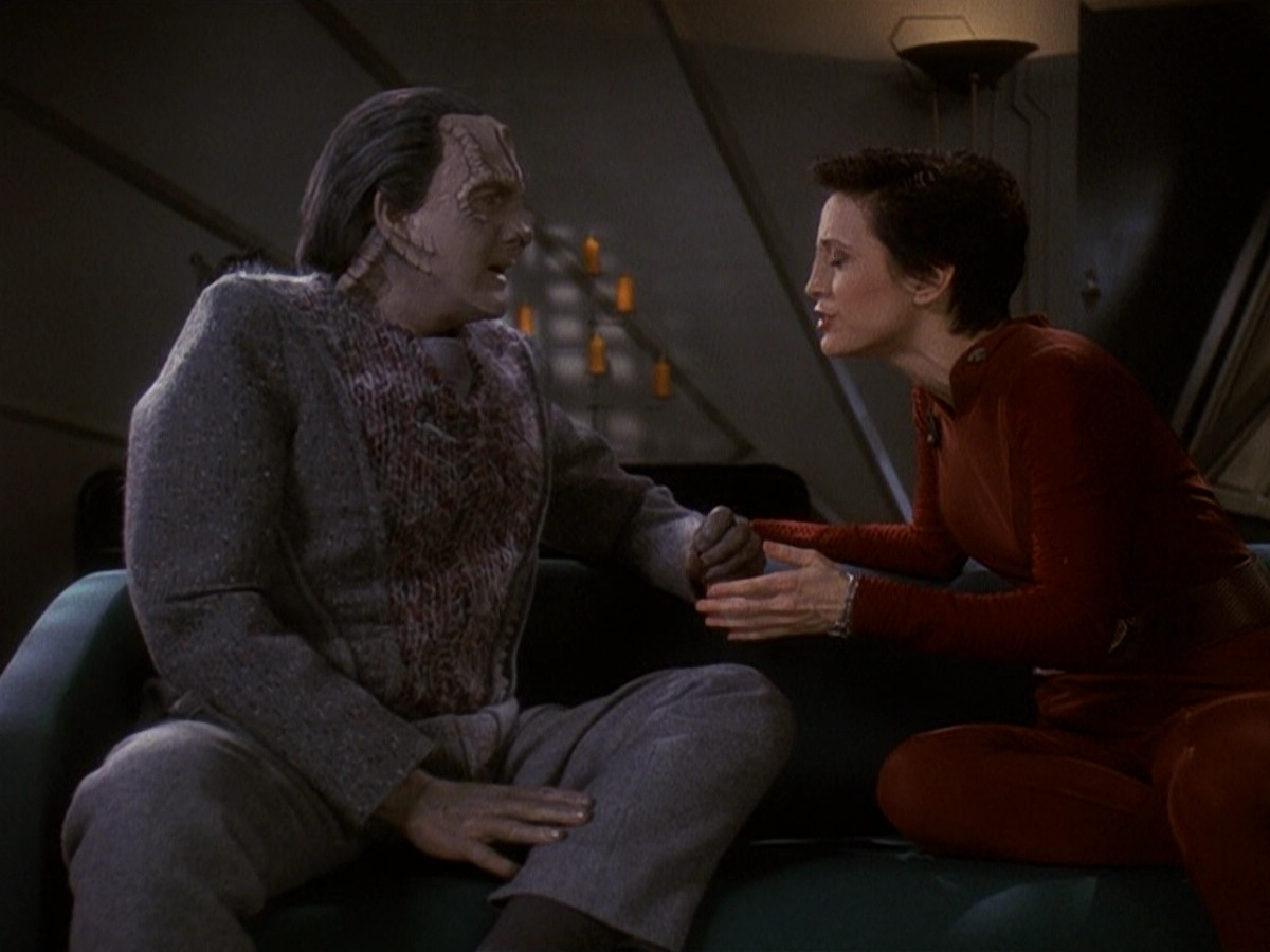 extant_StarTrek_DS9_5x19-TiesOfBloodAndWater_00354.jpg