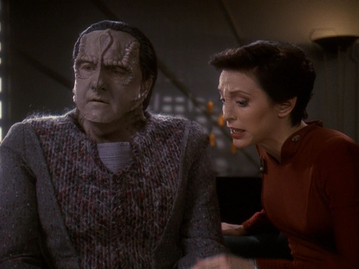 extant_StarTrek_DS9_5x19-TiesOfBloodAndWater_00375.jpg