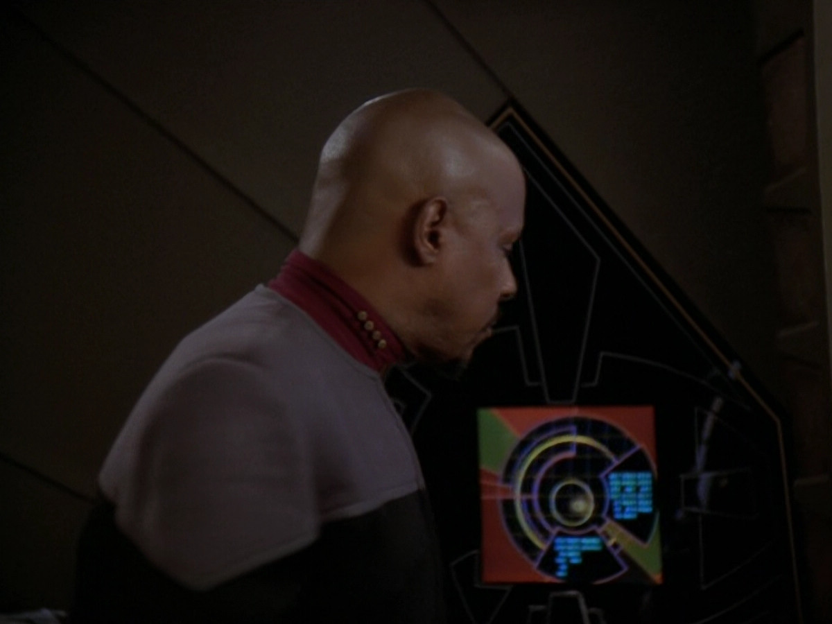 extant_StarTrek_DS9_5x19-TiesOfBloodAndWater_00658.jpg