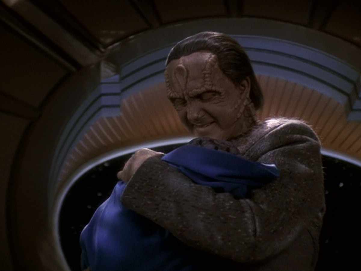 extant_StarTrek_DS9_5x19-TiesOfBloodAndWater_00802.jpg