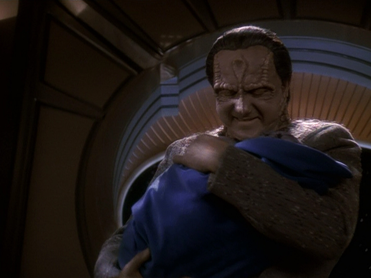 extant_StarTrek_DS9_5x19-TiesOfBloodAndWater_00804.jpg