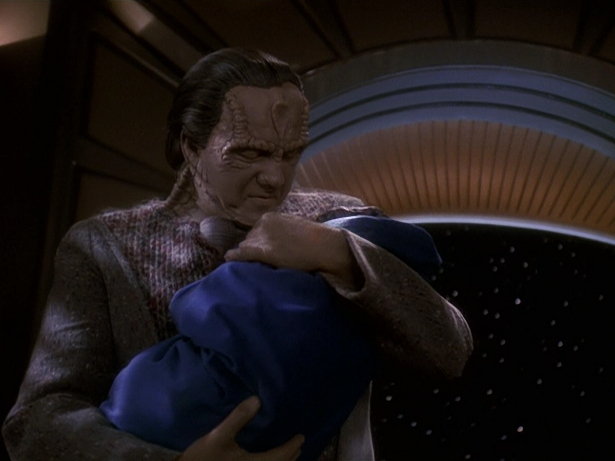 extant_StarTrek_DS9_5x19-TiesOfBloodAndWater_00806.jpg