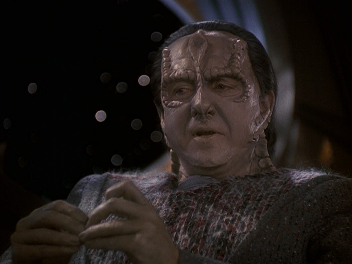 extant_StarTrek_DS9_5x19-TiesOfBloodAndWater_00929.jpg