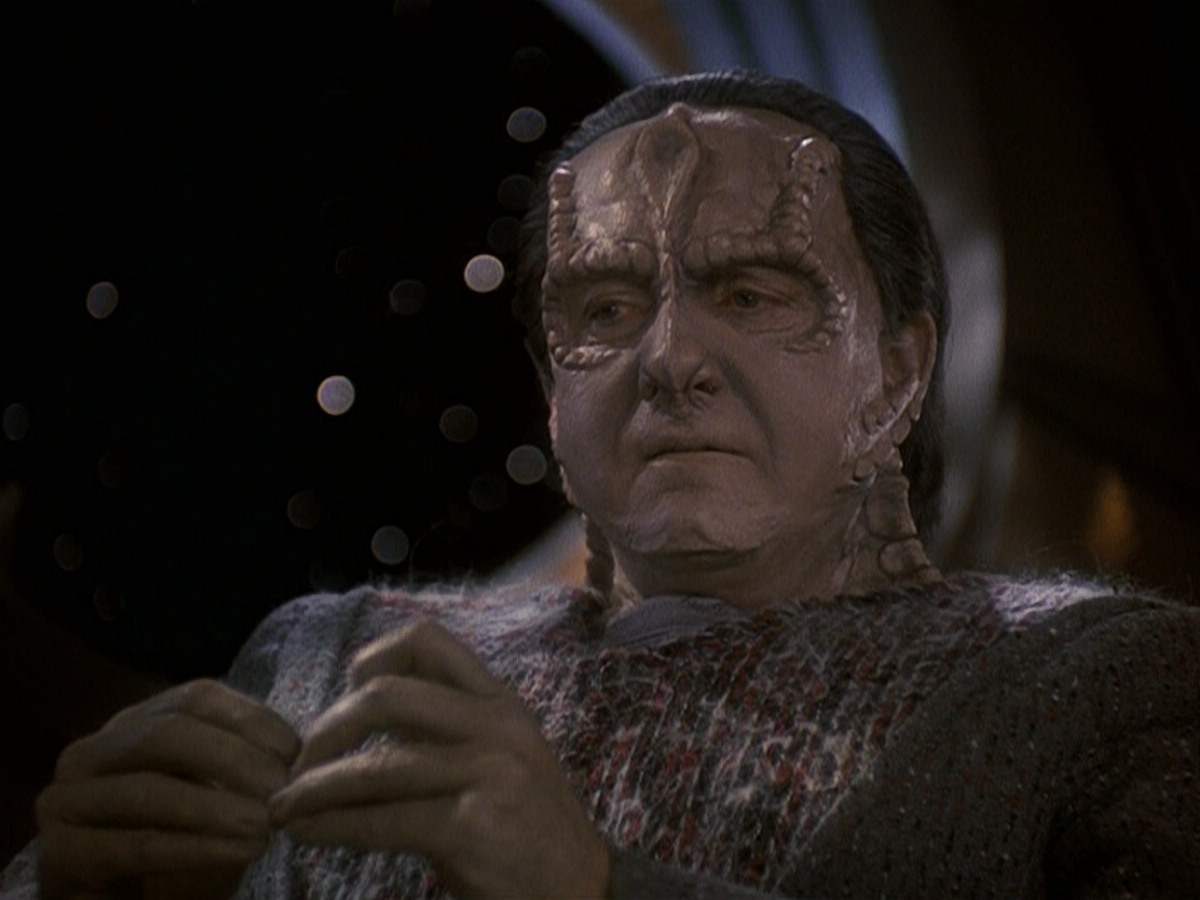 extant_StarTrek_DS9_5x19-TiesOfBloodAndWater_00931.jpg