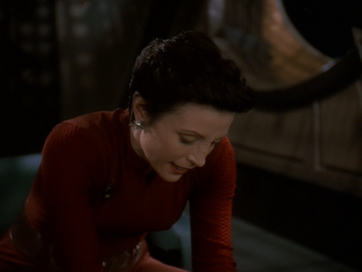 extant_StarTrek_DS9_5x19-TiesOfBloodAndWater_01014.jpg
