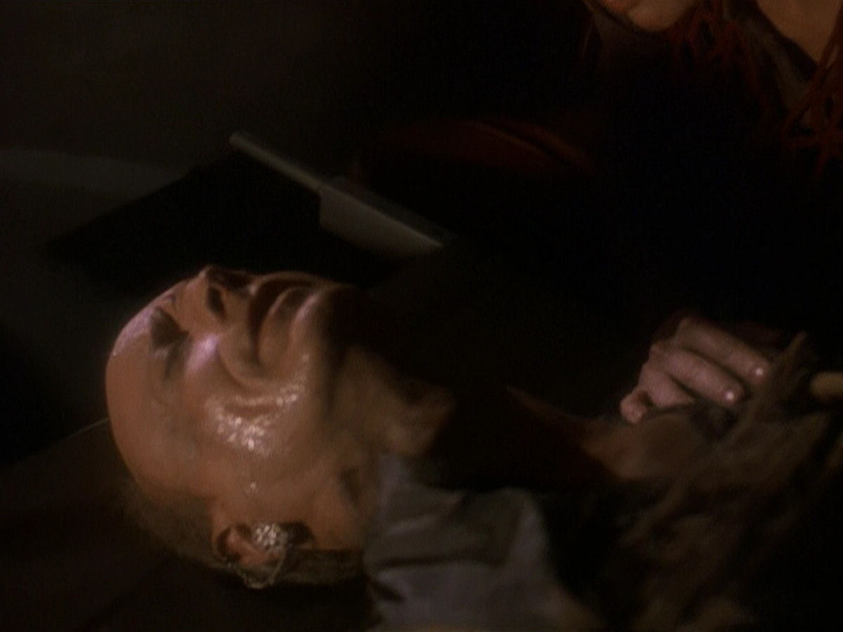 extant_StarTrek_DS9_5x19-TiesOfBloodAndWater_01279.jpg