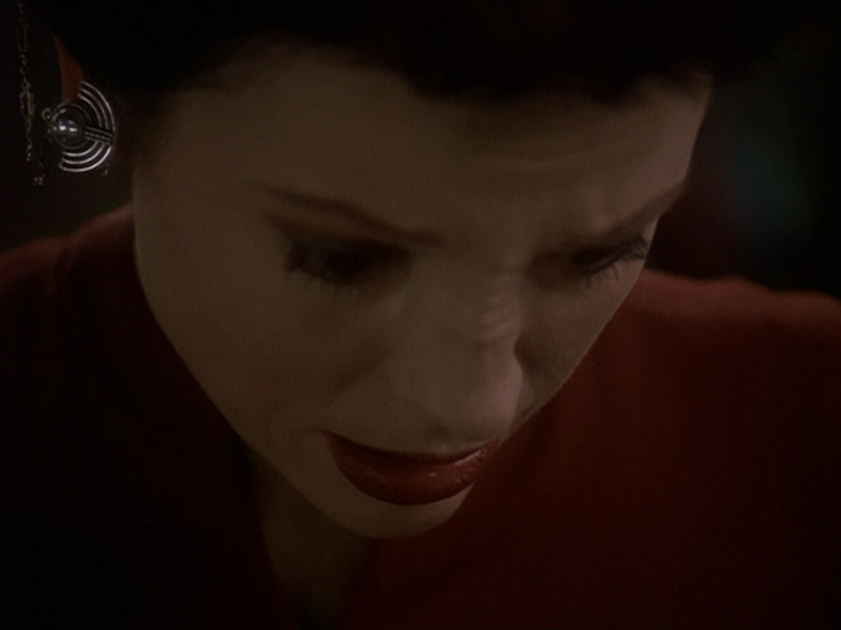 extant_StarTrek_DS9_5x19-TiesOfBloodAndWater_01290.jpg