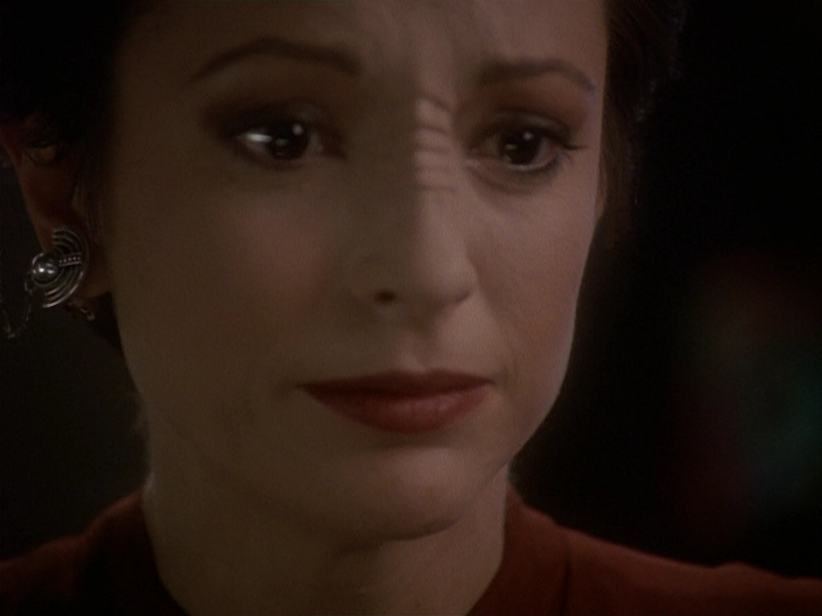 extant_StarTrek_DS9_5x19-TiesOfBloodAndWater_01299.jpg