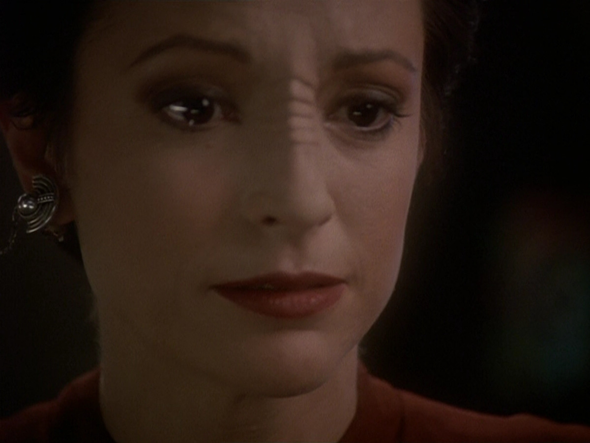 extant_StarTrek_DS9_5x19-TiesOfBloodAndWater_01305.jpg