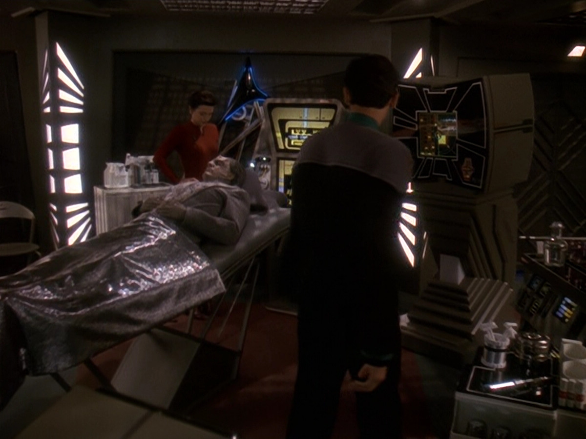 extant_StarTrek_DS9_5x19-TiesOfBloodAndWater_01323.jpg