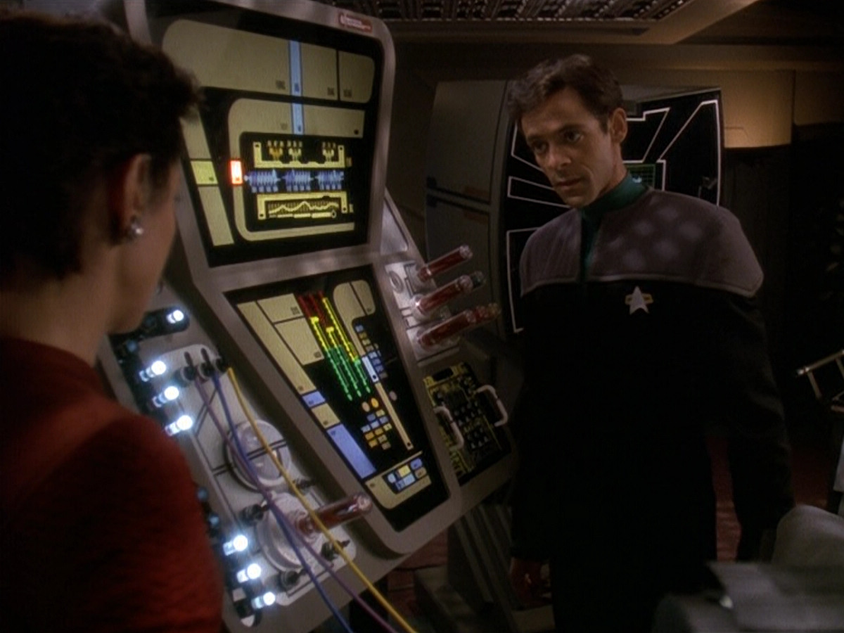 extant_StarTrek_DS9_5x19-TiesOfBloodAndWater_01336.jpg