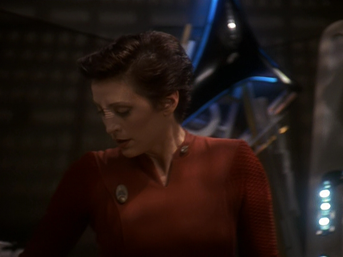 extant_StarTrek_DS9_5x19-TiesOfBloodAndWater_01379.jpg