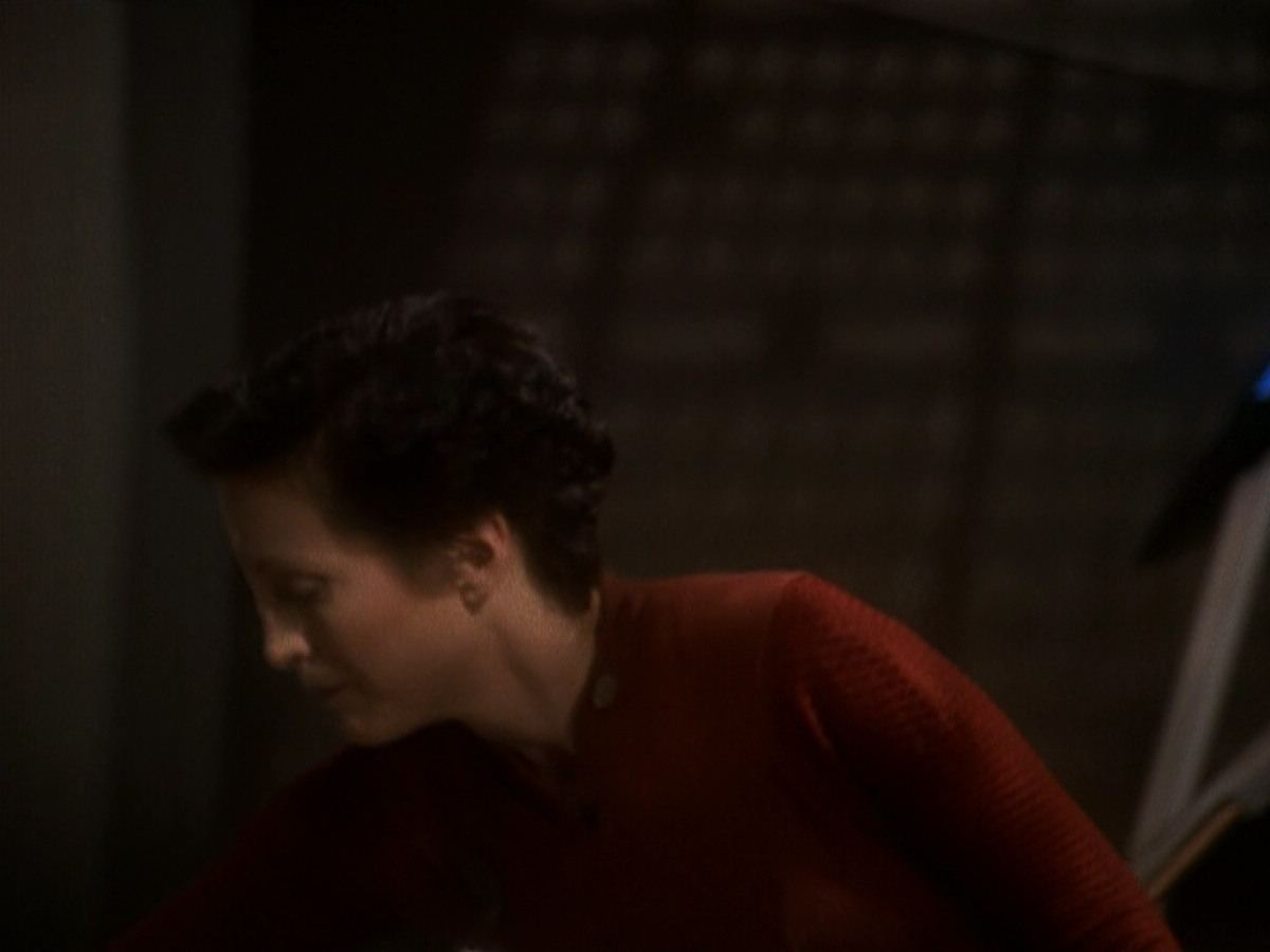 extant_StarTrek_DS9_5x19-TiesOfBloodAndWater_01380.jpg