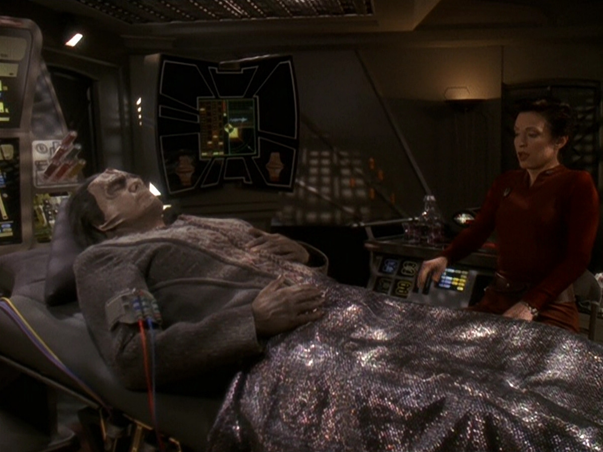 extant_StarTrek_DS9_5x19-TiesOfBloodAndWater_01393.jpg