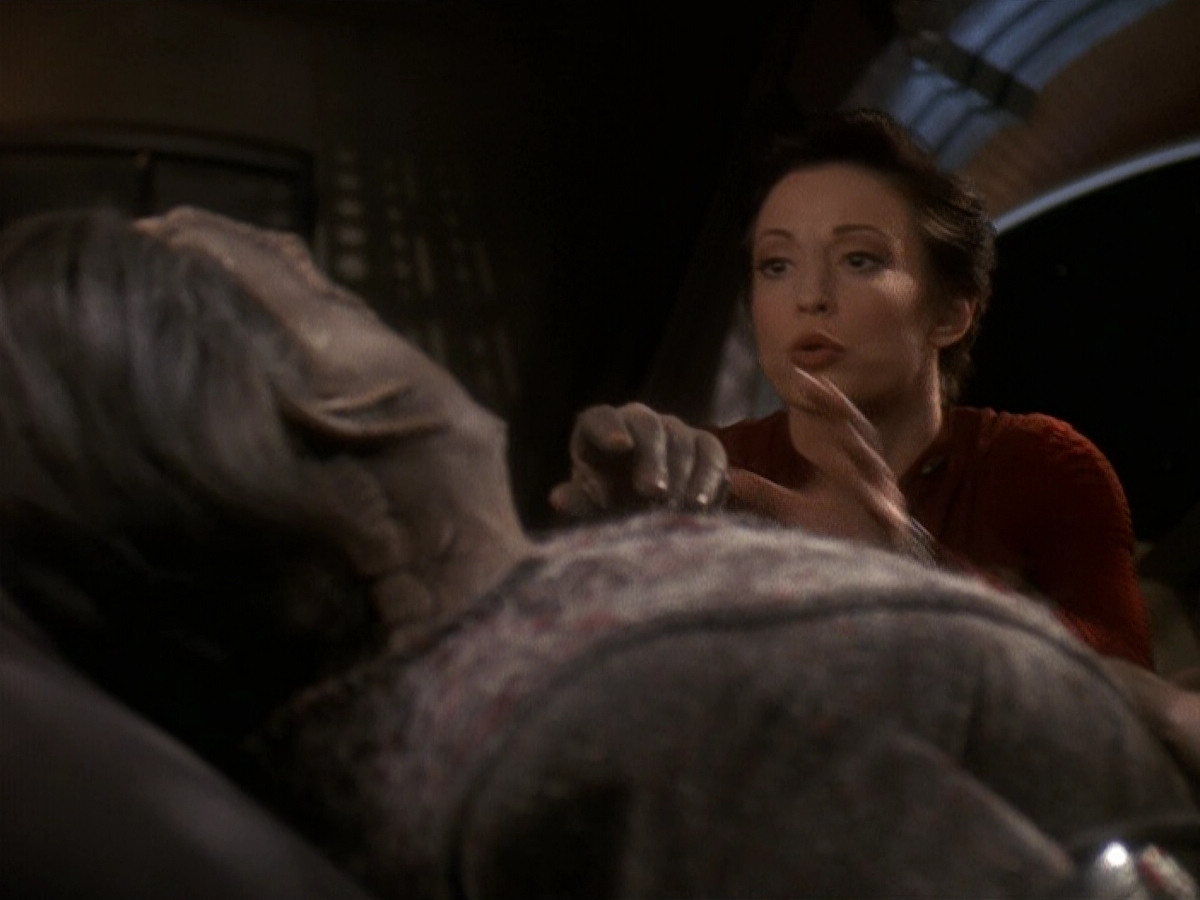 extant_StarTrek_DS9_5x19-TiesOfBloodAndWater_01419.jpg
