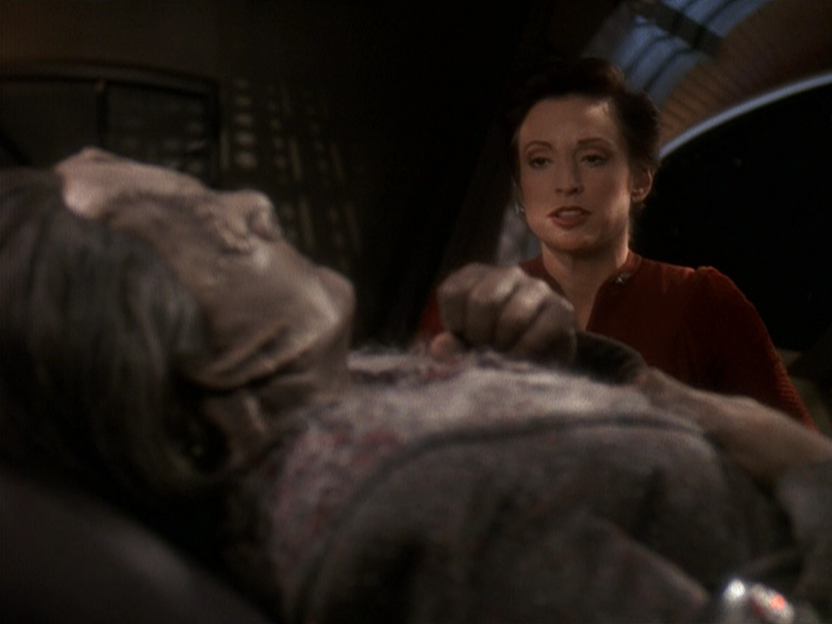 extant_StarTrek_DS9_5x19-TiesOfBloodAndWater_01475.jpg