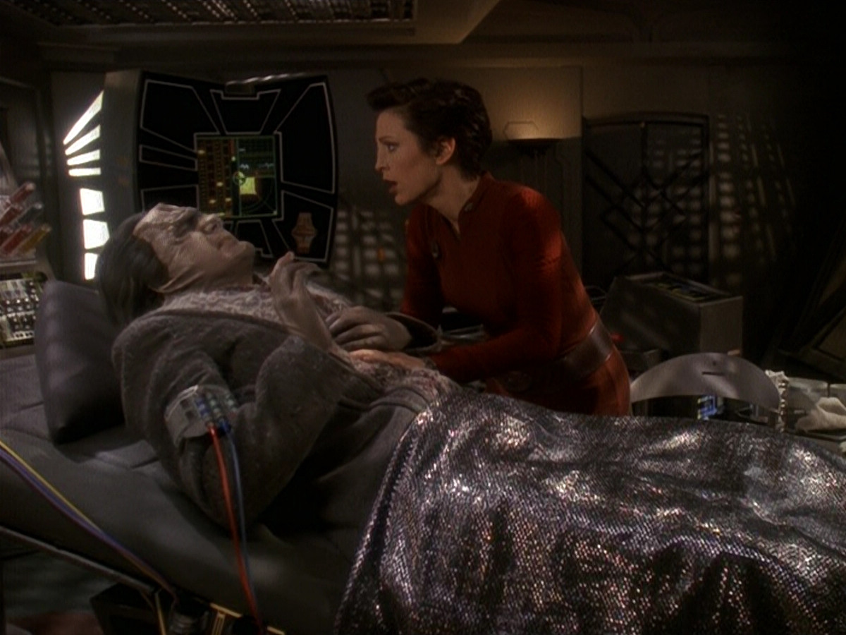 extant_StarTrek_DS9_5x19-TiesOfBloodAndWater_01509.jpg