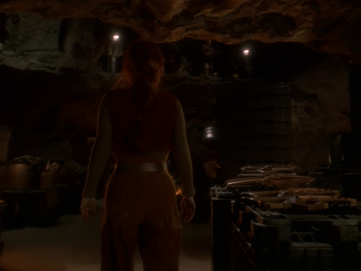 extant_StarTrek_DS9_5x19-TiesOfBloodAndWater_01587.jpg