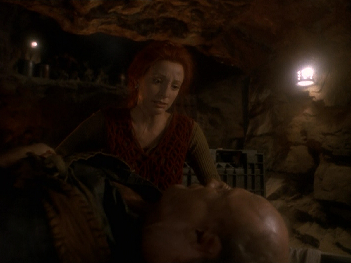 extant_StarTrek_DS9_5x19-TiesOfBloodAndWater_01610.jpg