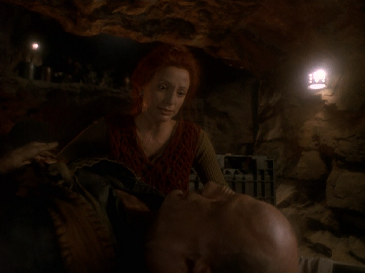 extant_StarTrek_DS9_5x19-TiesOfBloodAndWater_01611.jpg