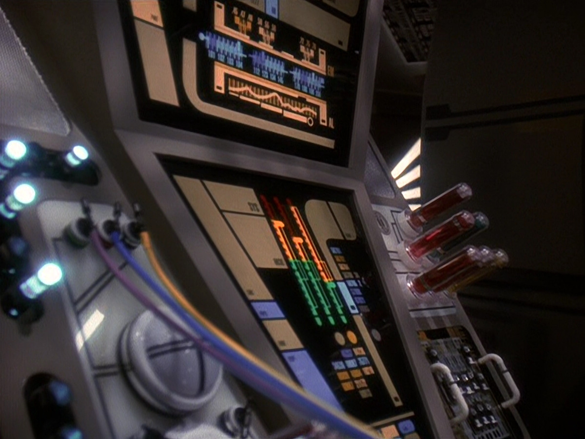 extant_StarTrek_DS9_5x19-TiesOfBloodAndWater_01686.jpg