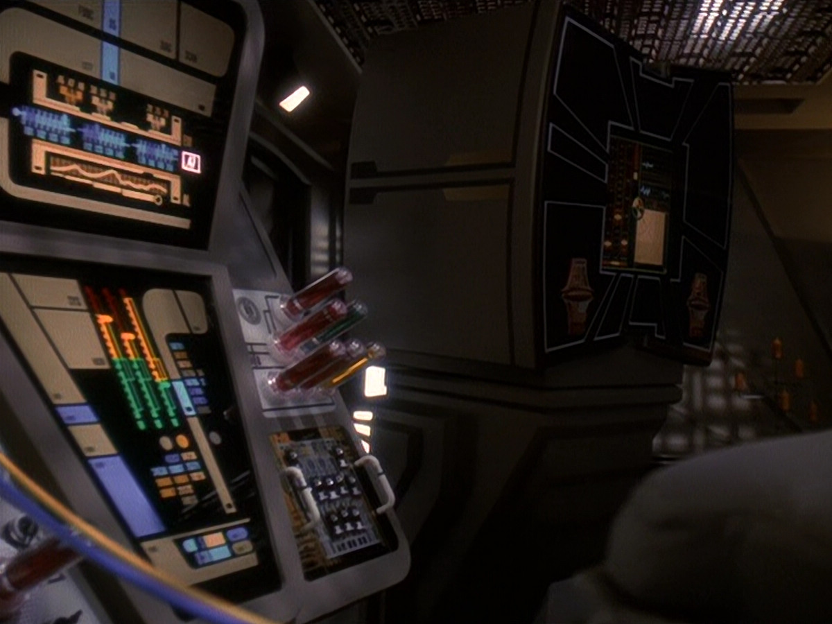 extant_StarTrek_DS9_5x19-TiesOfBloodAndWater_01691.jpg
